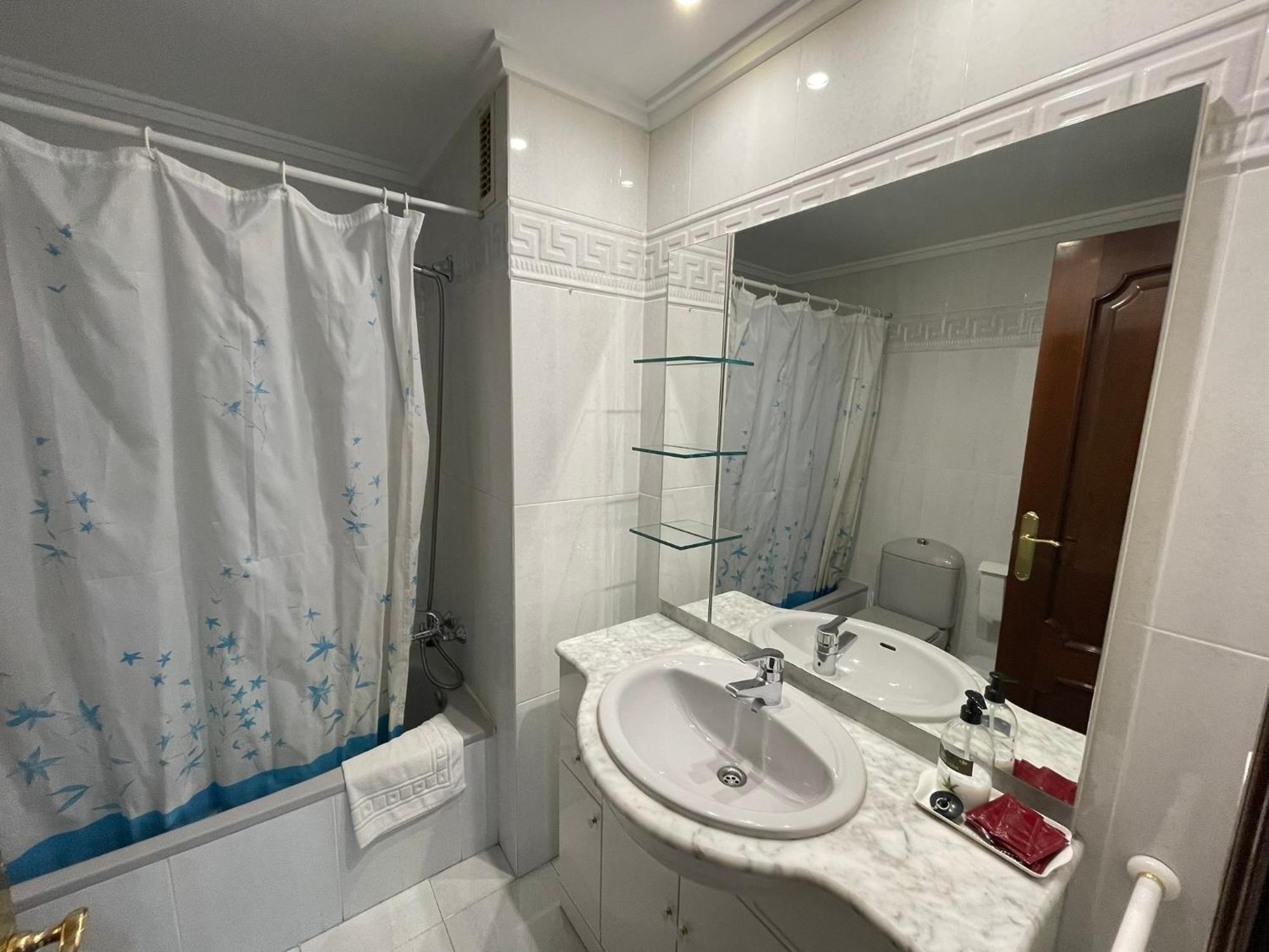 Apartment Vivienda Familiar Junto Plaza Toros De *