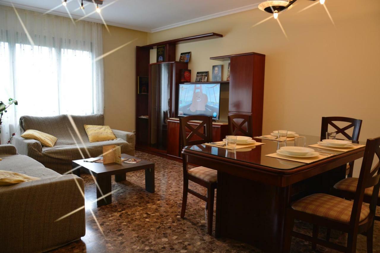 Vivienda Familiar Junto Plaza Toros De *